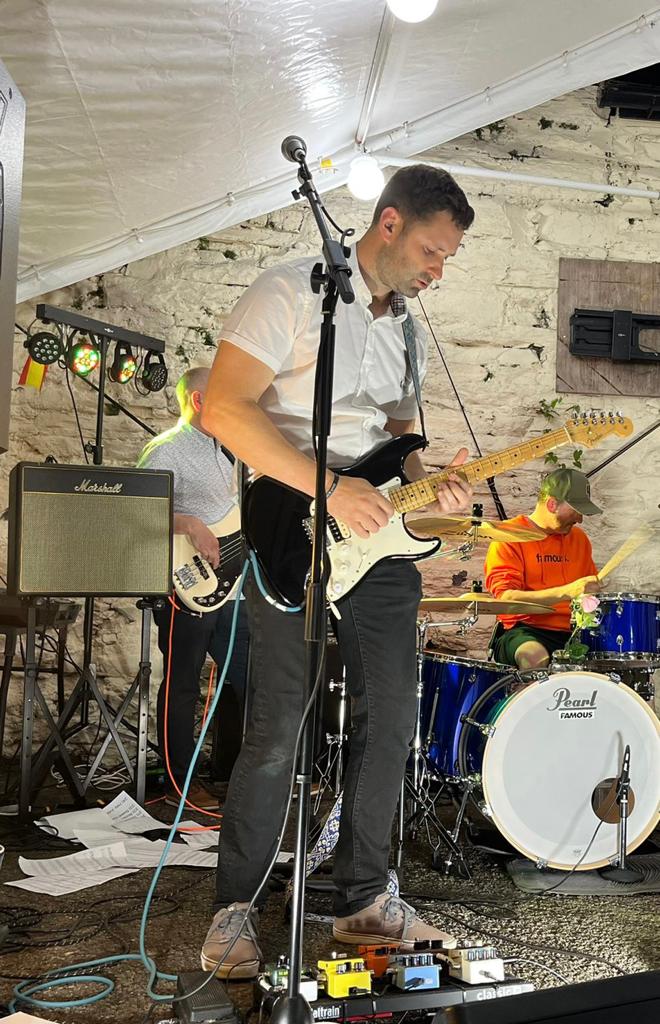Mark Dickson, Lead Guitar, The Racoons